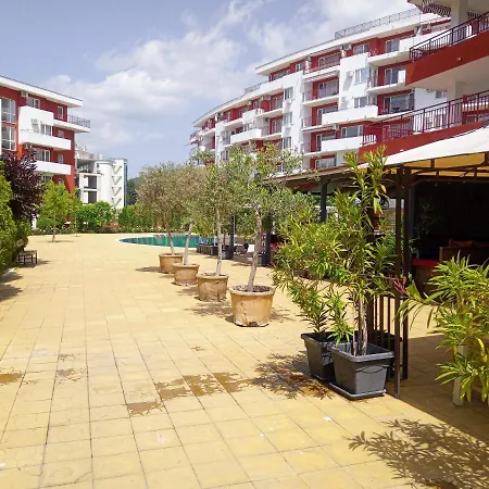 Family Apartament Crown-bastetbs Daire