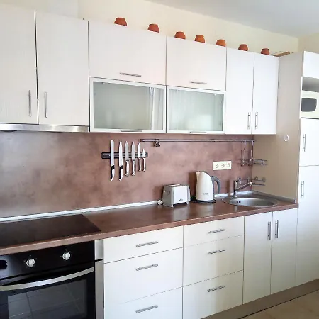 Daire Family Apartament Crown-bastetbs Sveti Vlas