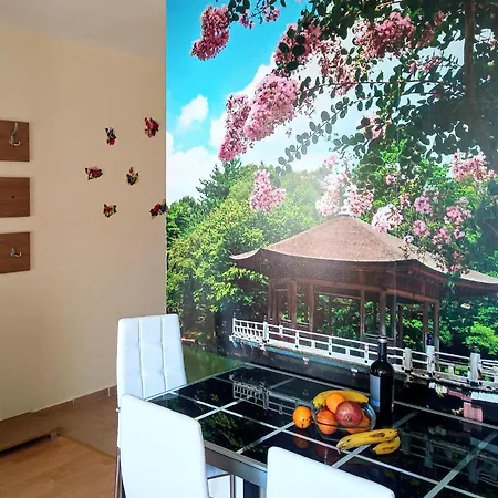 Family Apartament Crown-bastetbs Daire *